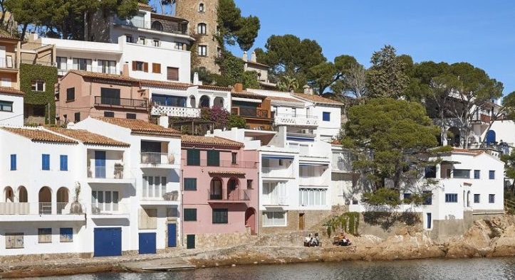 Comprar casa en Begur: Todo lo que necesitas saber