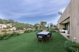 amenities en edificios residenciales y en jardins de sa riera